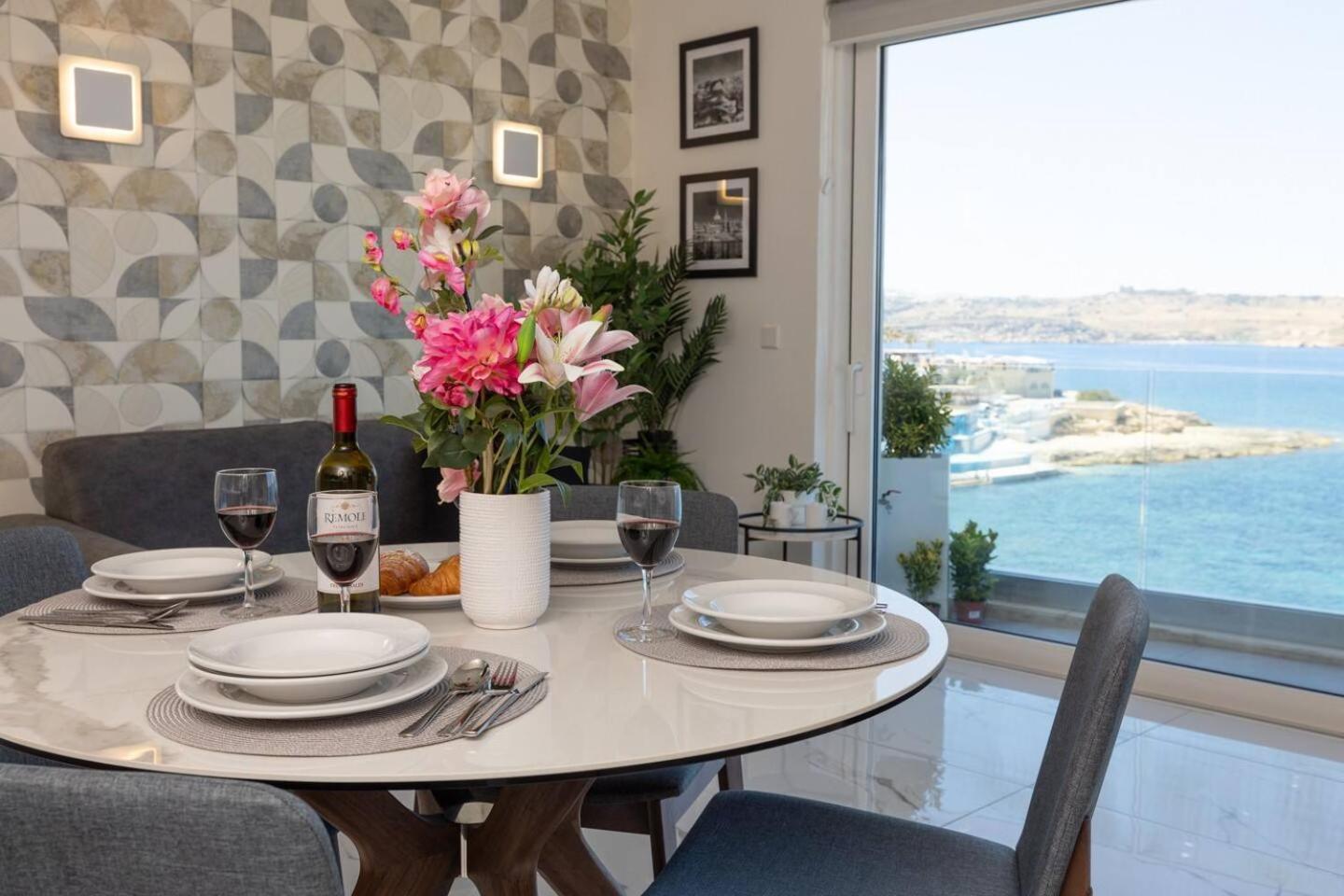 Ivory Suite Seafront With Views!- Fl 15 By Homely St. Paul's Bay Esterno foto